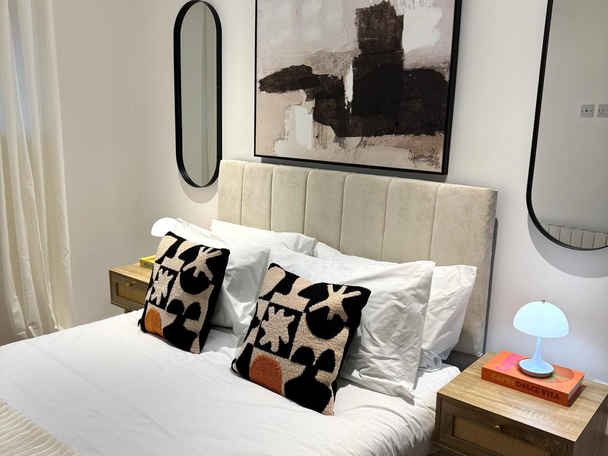 Cole Street - Stylish & Cosy